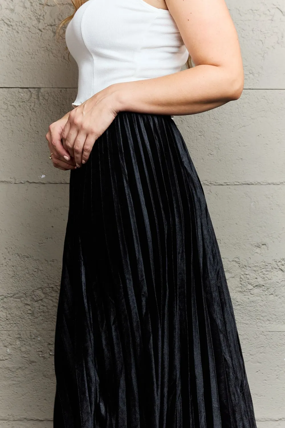 Amie Accordion Pleated Flowy Midi Skirt