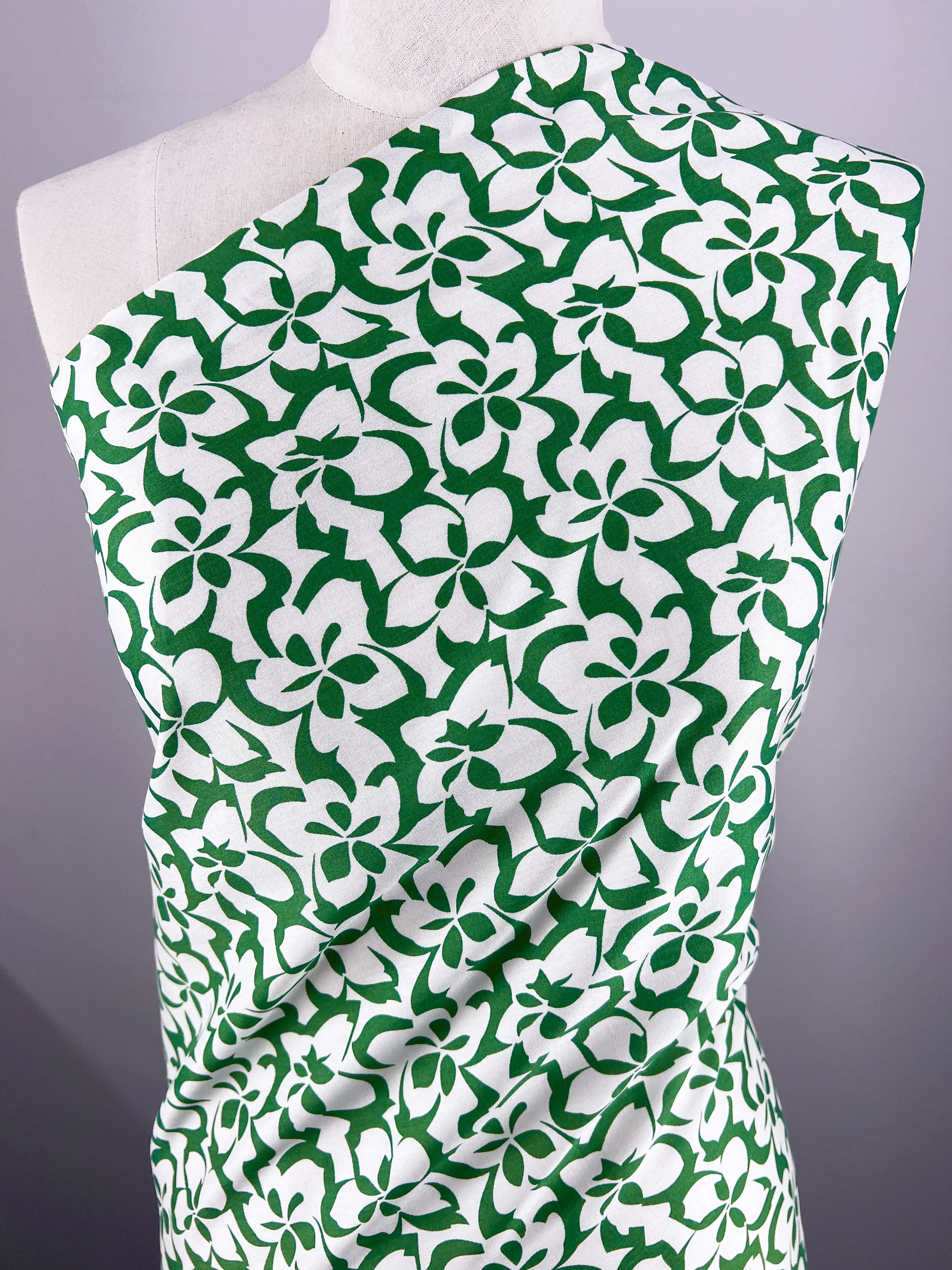 Designer Rayon - Green Bee - 140cm