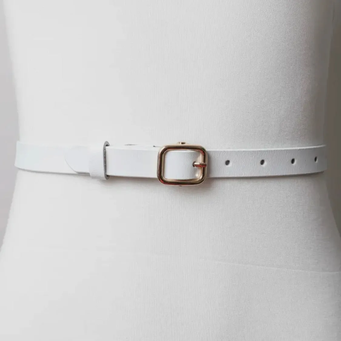 Versatile Skinny Leather Belt - Timeless Style for Every Outfit