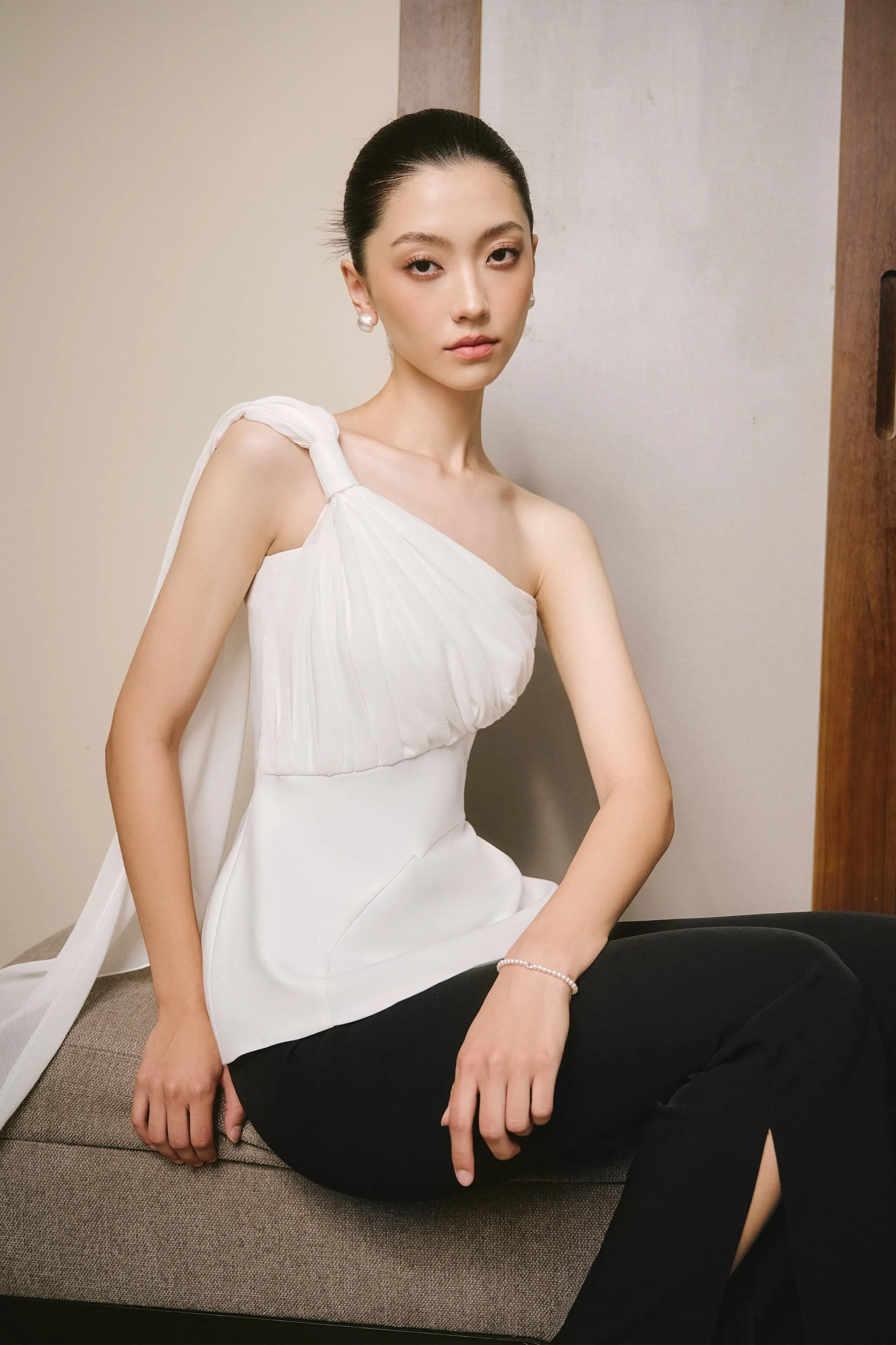 Virtus Drap One-shoulder Top