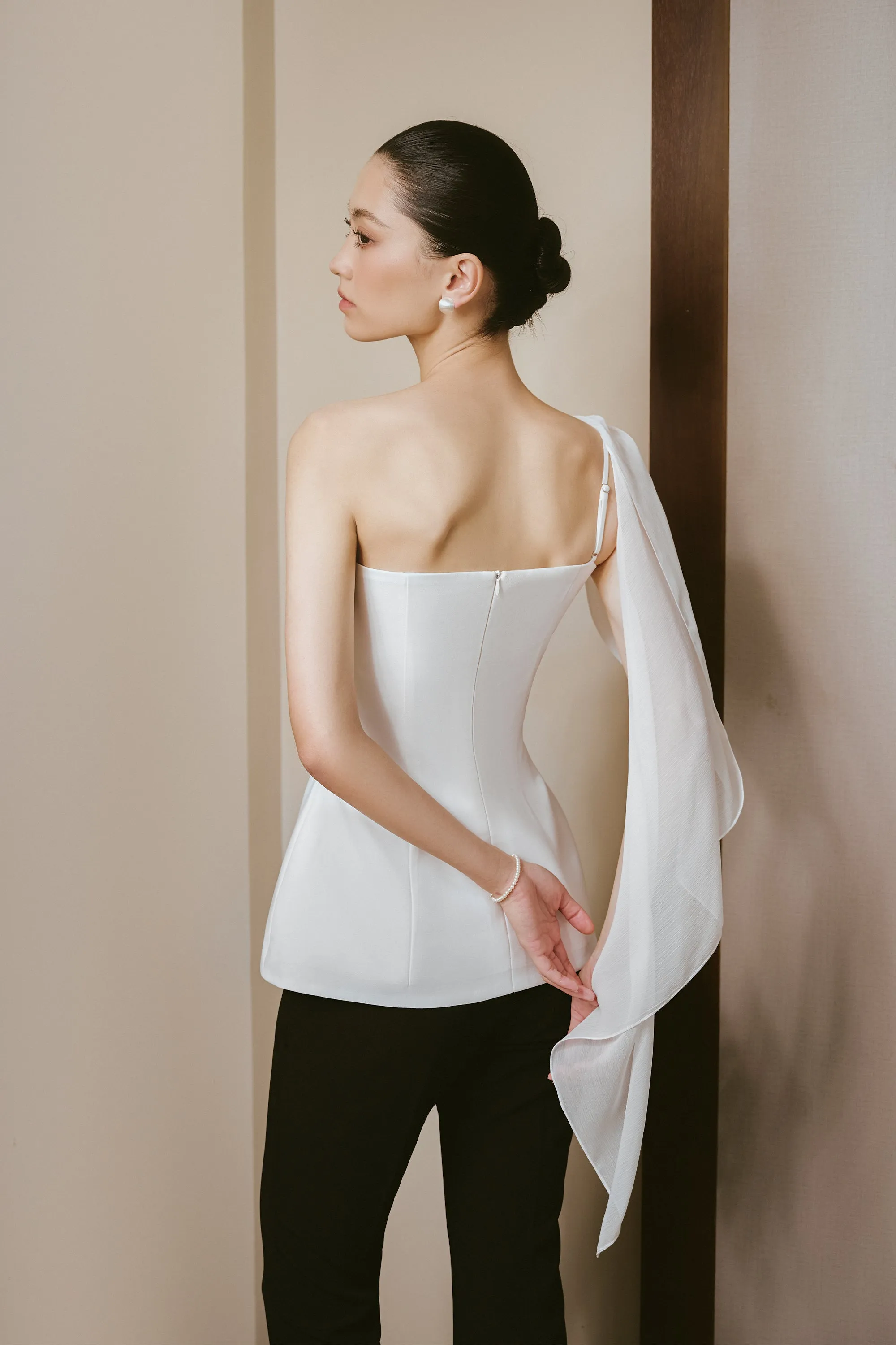 Virtus Drap One-shoulder Top