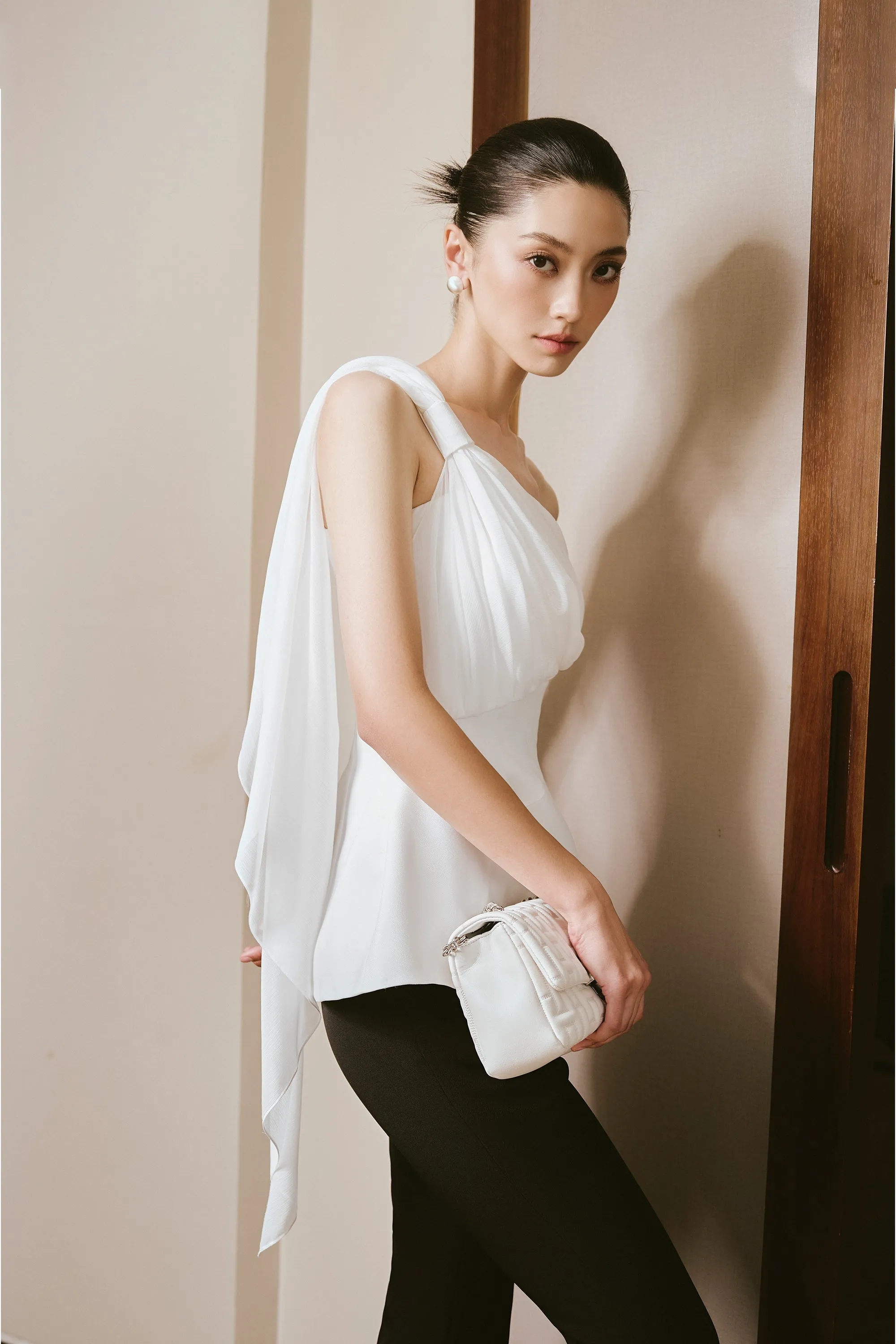 Virtus Drap One-shoulder Top